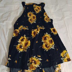 Torrid Blk Sunflower Button Smocked Babydoll Tank